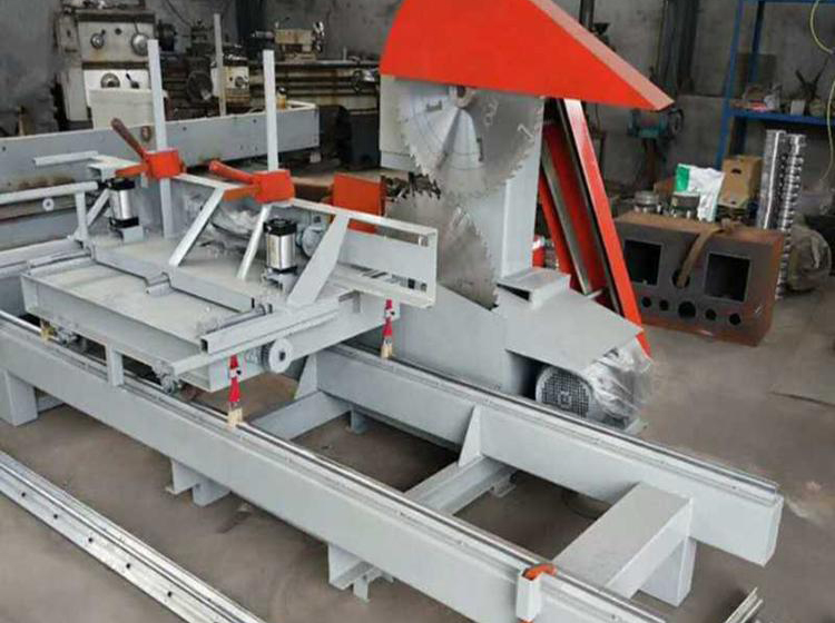 大直径圆木推台锯